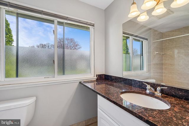 17720 MILLCREST DR, Rockville, MD 20855