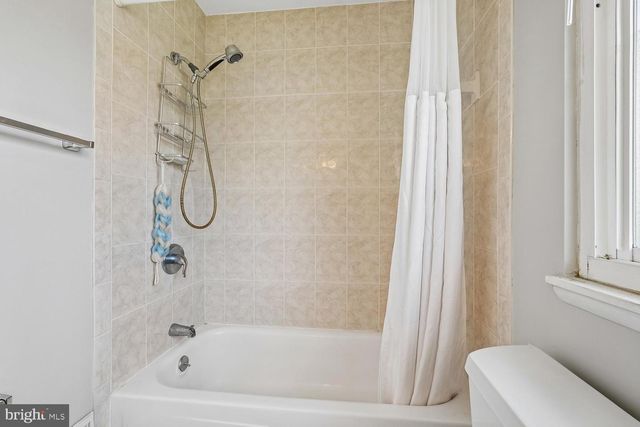 17720 MILLCREST DR, Rockville, MD 20855