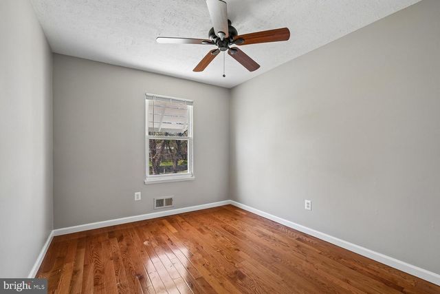 17720 MILLCREST DR, Rockville, MD 20855