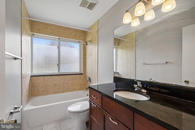 17720 MILLCREST DR, Rockville, MD 20855
