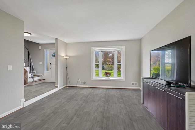 17720 MILLCREST DR, Rockville, MD 20855