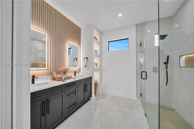 2911 46th st w, Lehigh Acres, FL 33971