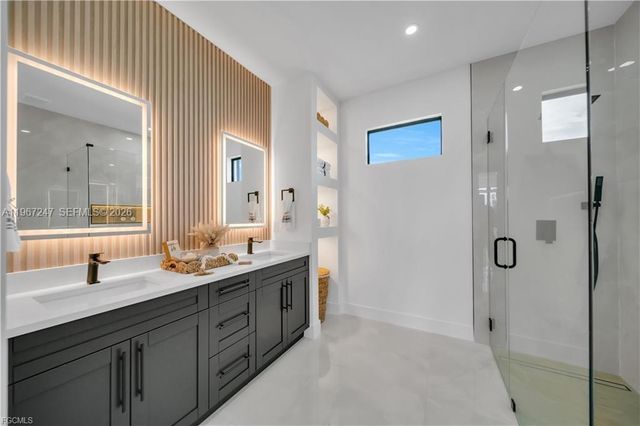 2911 46th st w, Lehigh Acres, FL 33971