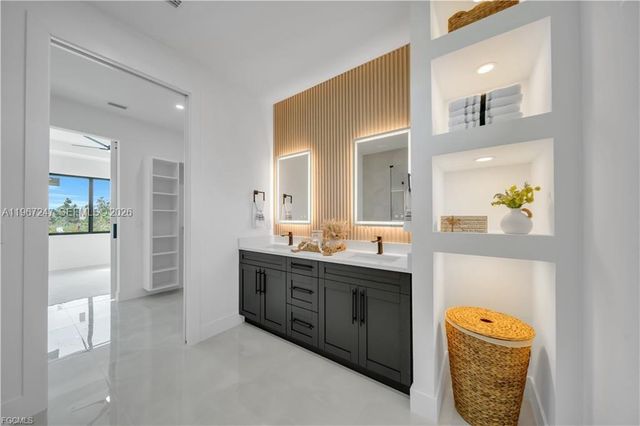 2911 46th st w, Lehigh Acres, FL 33971