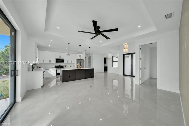 2911 46th st w, Lehigh Acres, FL 33971