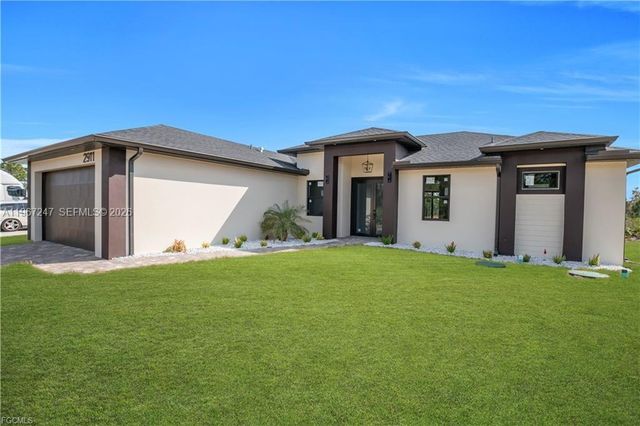 2911 46th st w, Lehigh Acres, FL 33971