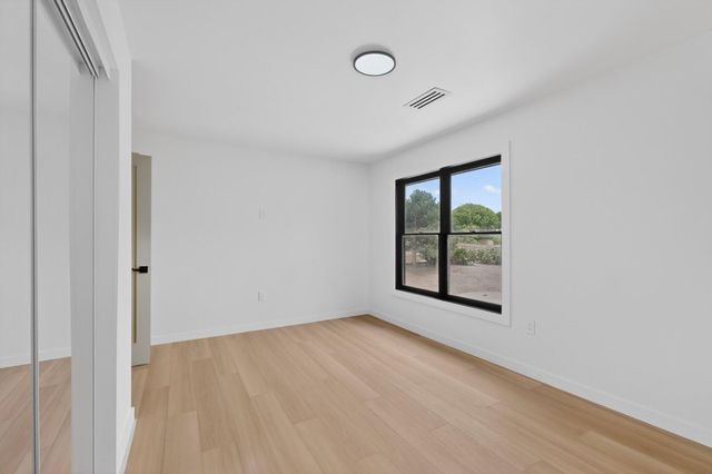 11980 Modesto Avenue NE, Albuquerque, NM 87122