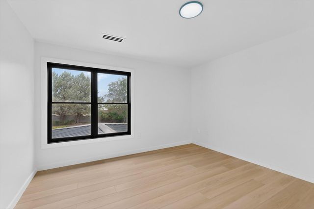11980 Modesto Avenue NE, Albuquerque, NM 87122