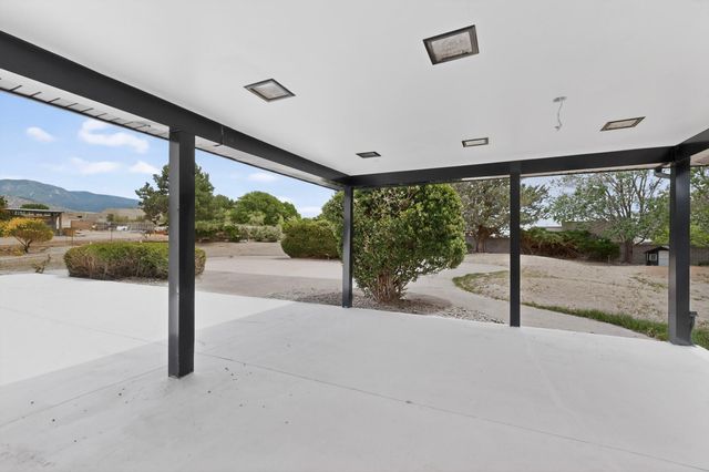 11980 Modesto Avenue NE, Albuquerque, NM 87122
