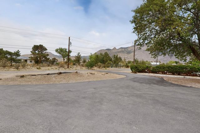 11980 Modesto Avenue NE, Albuquerque, NM 87122