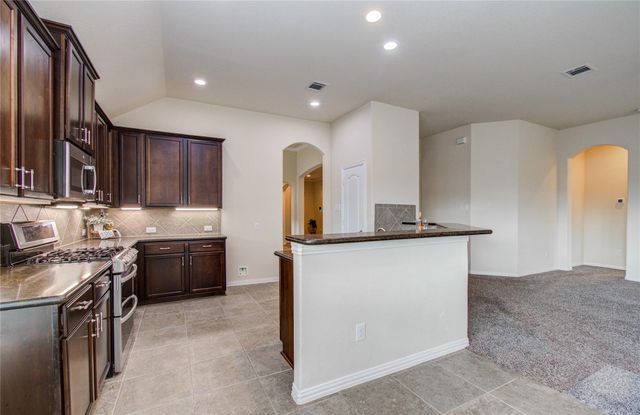 3322 Boomer Boulevard, Mont Belvieu, TX 77523