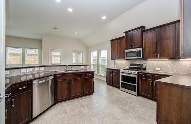 3322 Boomer Boulevard, Mont Belvieu, TX 77523