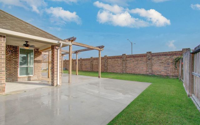 3322 Boomer Boulevard, Mont Belvieu, TX 77523