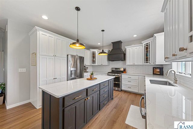 2294 Balsam Drive, North Mankato, MN 56003