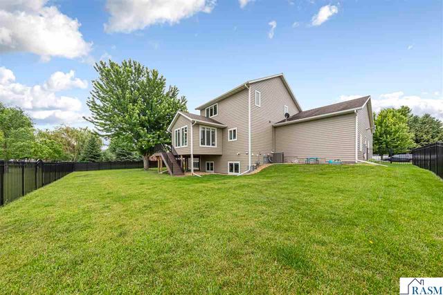 2294 Balsam Drive, North Mankato, MN 56003