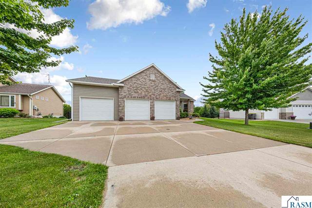 2294 Balsam Drive, North Mankato, MN 56003