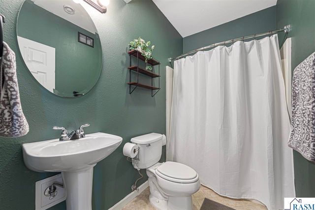 2294 Balsam Drive, North Mankato, MN 56003