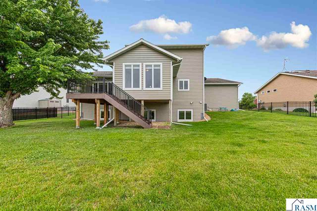 2294 Balsam Drive, North Mankato, MN 56003