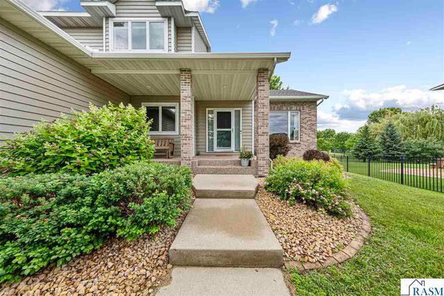 2294 Balsam Drive, North Mankato, MN 56003