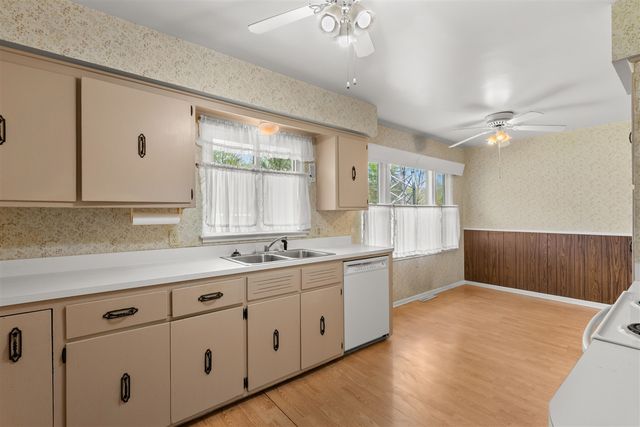 415 Marigold Avenue, Portage, MI 49002