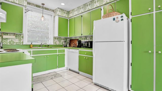 2300 N SCENIC HIGHWAY 37E, Lake Wales, FL 33898