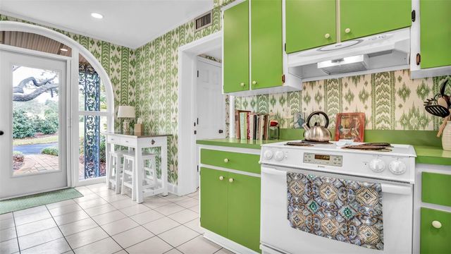 2300 N SCENIC HIGHWAY 37E, Lake Wales, FL 33898