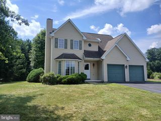 1015 WILLOW DR, Orwigsburg, PA 17961