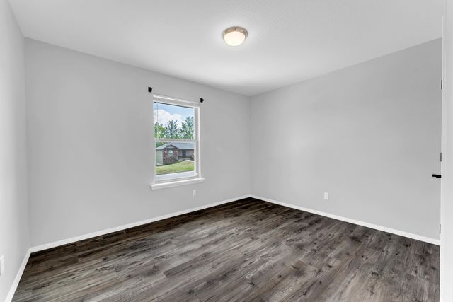 633 S Southgate Drive, Nixa, MO 65714