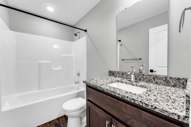 633 S Southgate Drive, Nixa, MO 65714