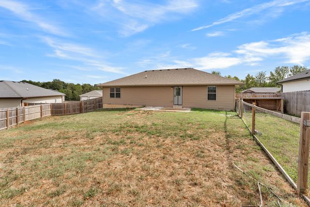 633 S Southgate Drive, Nixa, MO 65714