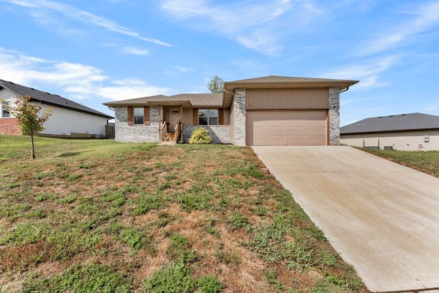 633 S Southgate Drive, Nixa, MO 65714