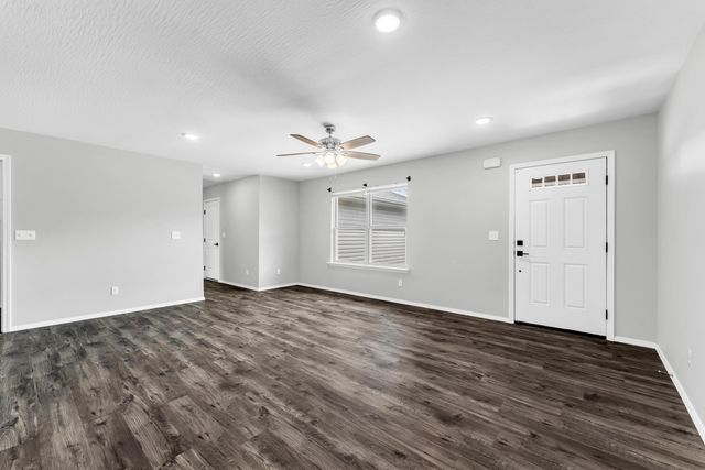 633 S Southgate Drive, Nixa, MO 65714