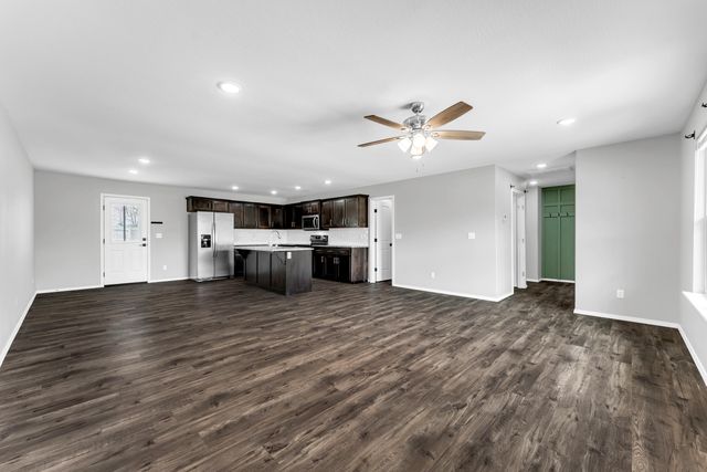 633 S Southgate Drive, Nixa, MO 65714