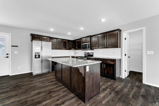 633 S Southgate Drive, Nixa, MO 65714