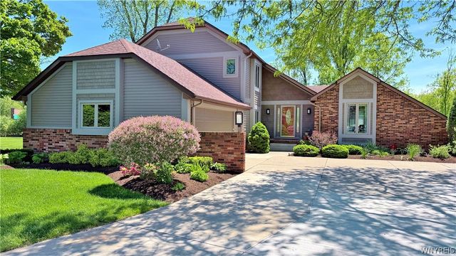 768 Michelle Court, Lewiston, NY 14092