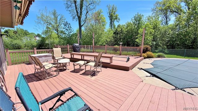 768 Michelle Court, Lewiston, NY 14092