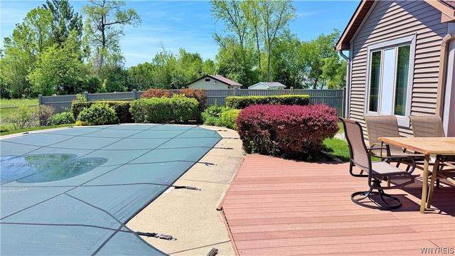 768 Michelle Court, Lewiston, NY 14092