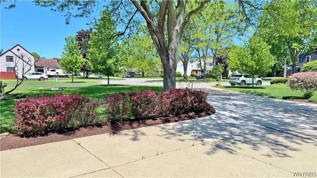 768 Michelle Court, Lewiston, NY 14092