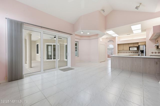 10 WESTGATE Lane, Palm Coast, FL 32164