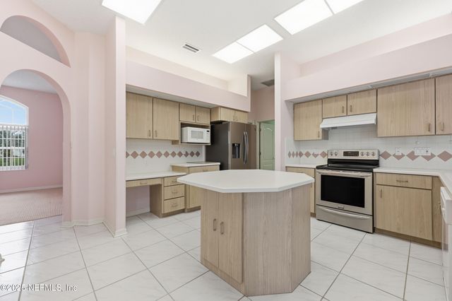 10 WESTGATE Lane, Palm Coast, FL 32164