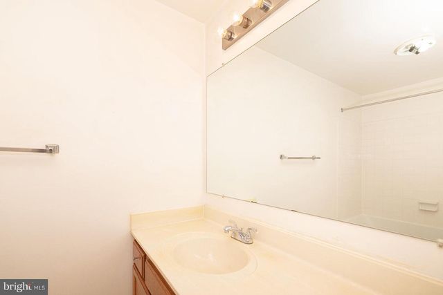 1703 WHISPERHILL DR, Reston, VA 20194