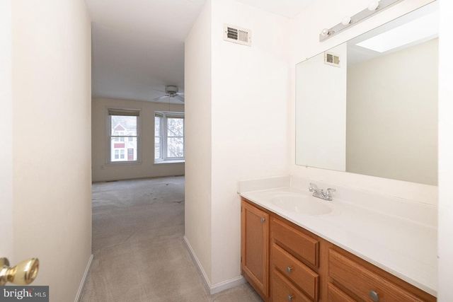 1703 WHISPERHILL DR, Reston, VA 20194