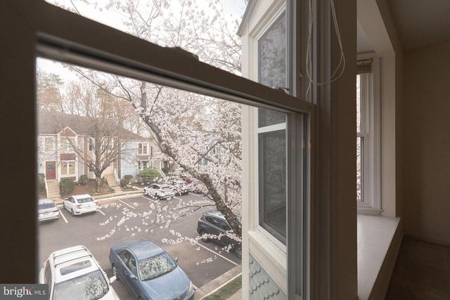 1703 WHISPERHILL DR, Reston, VA 20194