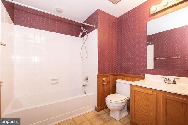 1703 WHISPERHILL DR, Reston, VA 20194