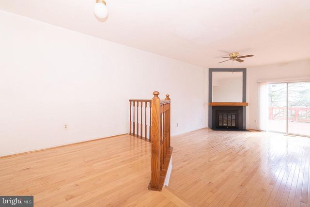 1703 WHISPERHILL DR, Reston, VA 20194