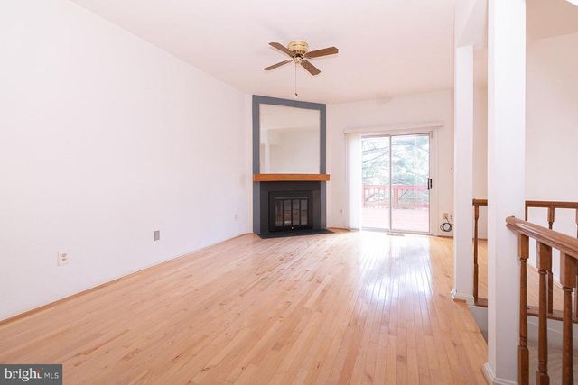 1703 WHISPERHILL DR, Reston, VA 20194