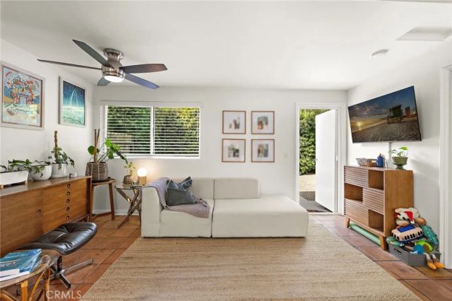 20451 Sun Valley Drive B, Laguna Beach, CA 92651