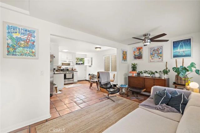 20451 Sun Valley Drive B, Laguna Beach, CA 92651