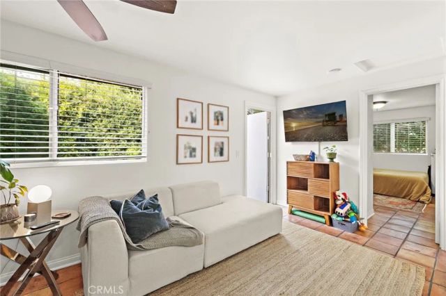 20451 Sun Valley Drive B, Laguna Beach, CA 92651