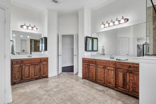 8 Chapel Hill Lane, Mclendon Chisholm, TX 75032